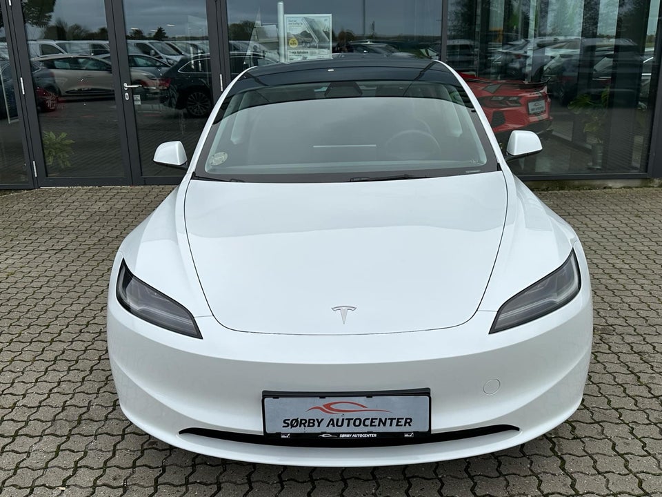 Tesla Model 3 Long Range AWD 4d