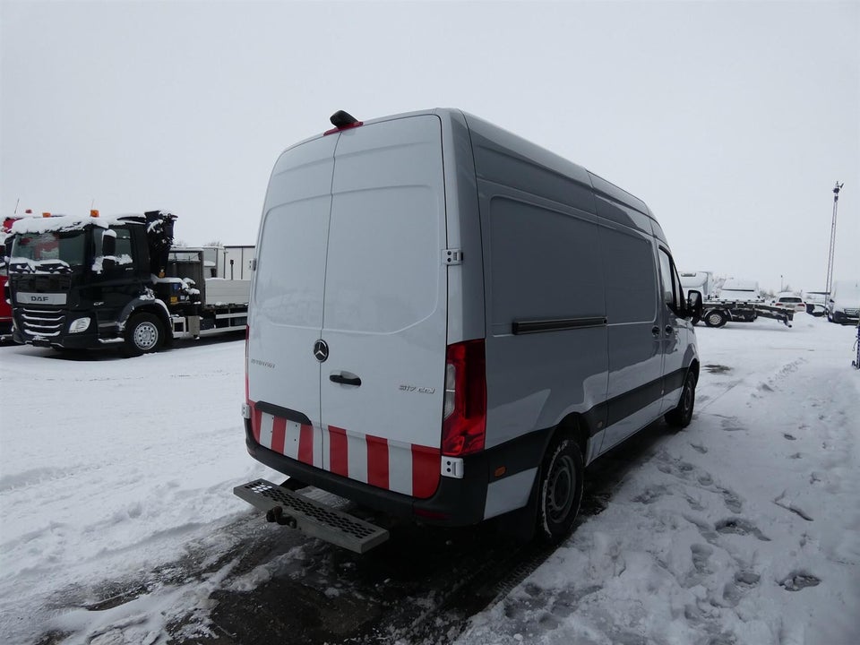 Mercedes Sprinter 317 2,0 CDi A2 Kassevogn aut. RWD