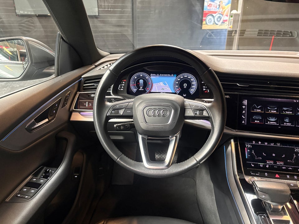 Audi Q8 50 TDi S-line quattro Tiptr. 5d
