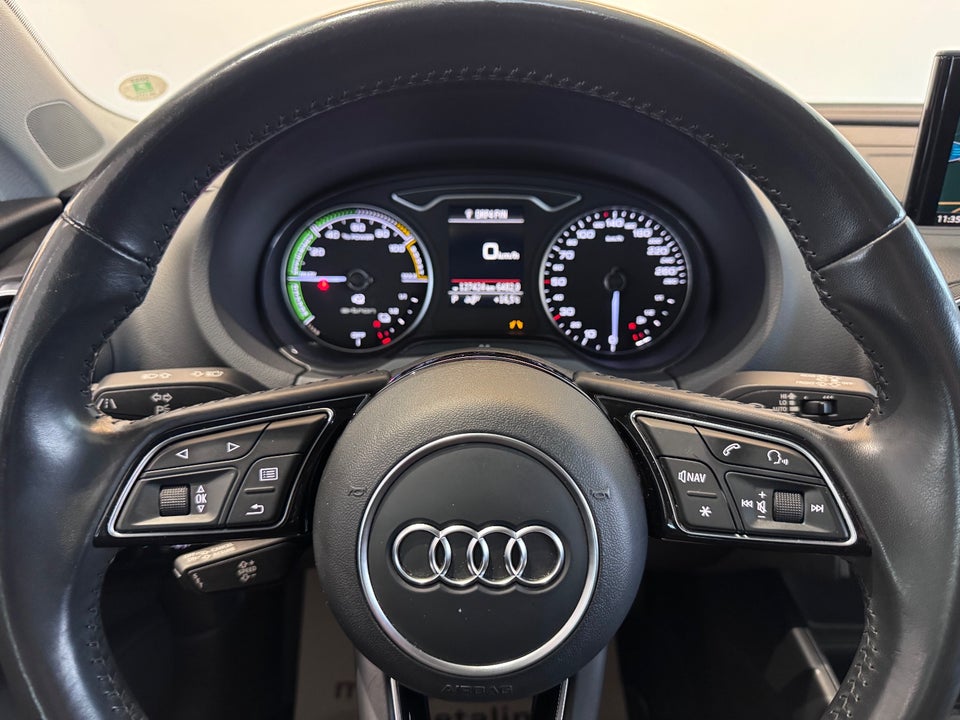 Audi A3 1,4 e-tron Sportback S-tr. 5d