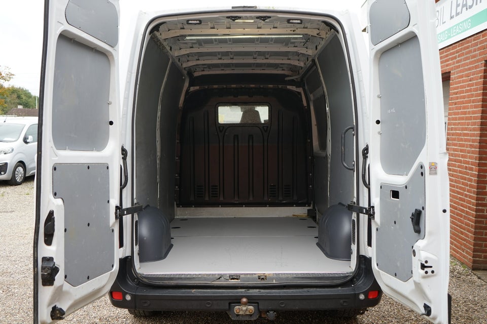 Nissan NV400 2,3 dCi 150 L2H2 Kassevogn