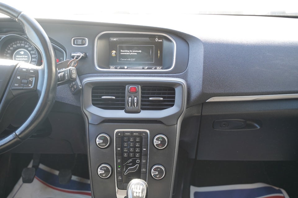 Volvo V40 1,6 D2 115 Kinetic Drive-E 5d