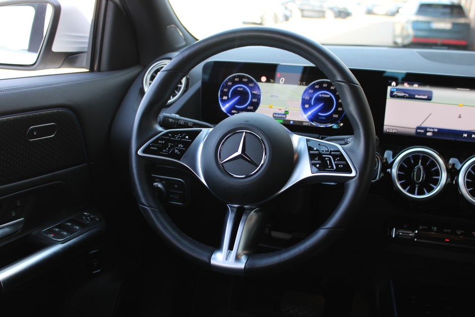 Mercedes EQA250 Progressive 5d