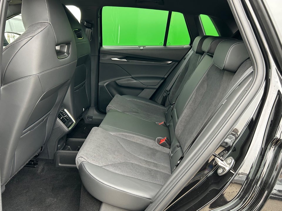 Skoda Elroq 85 iV Sportline 5d