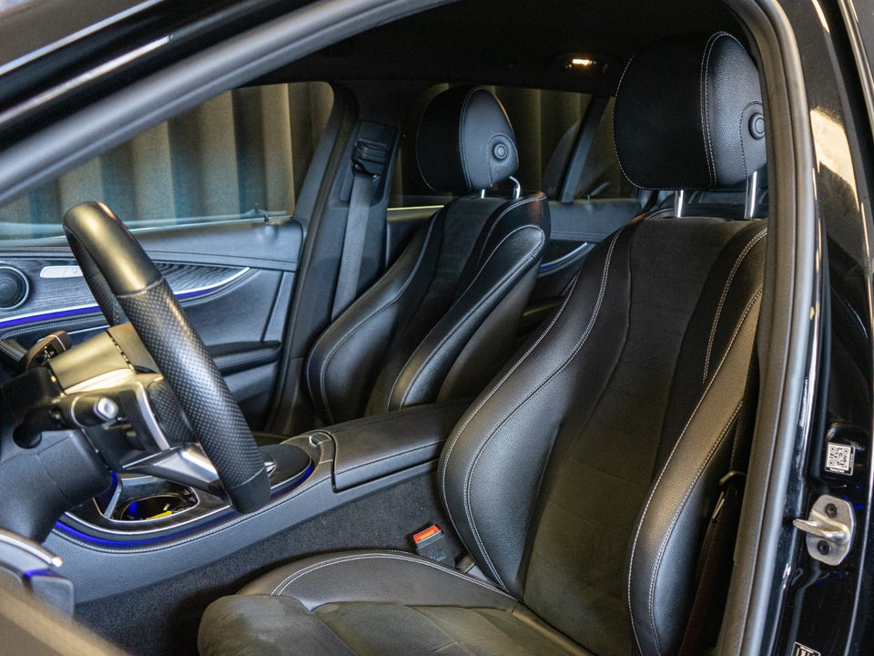 Mercedes E300 de 2,0 AMG Line stc. aut. 5d