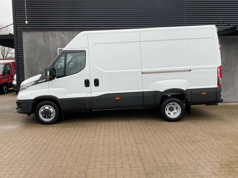 Iveco Daily 3,0 35S18 12m³ Van AG8