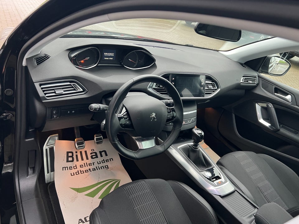 Peugeot 308 1,5 BlueHDi 130 Allure Sky SW 5d