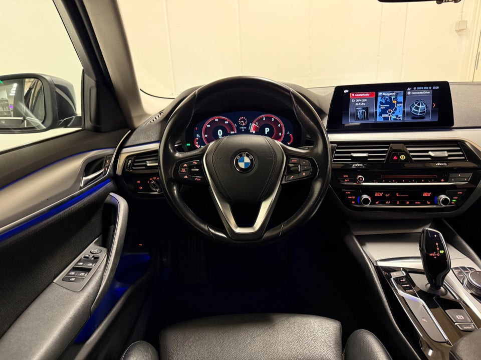 BMW 520d 2,0 Touring Connected aut. 5d
