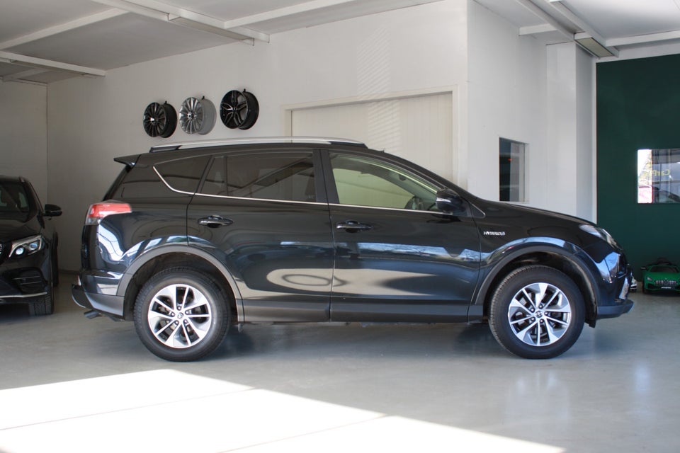 Toyota RAV4 2,5 Hybrid H3 MDS 5d
