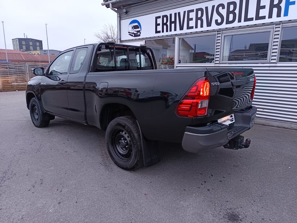 Toyota HiLux 2,4 D-4D 150 T2 Ex.Kab 4x4 4d