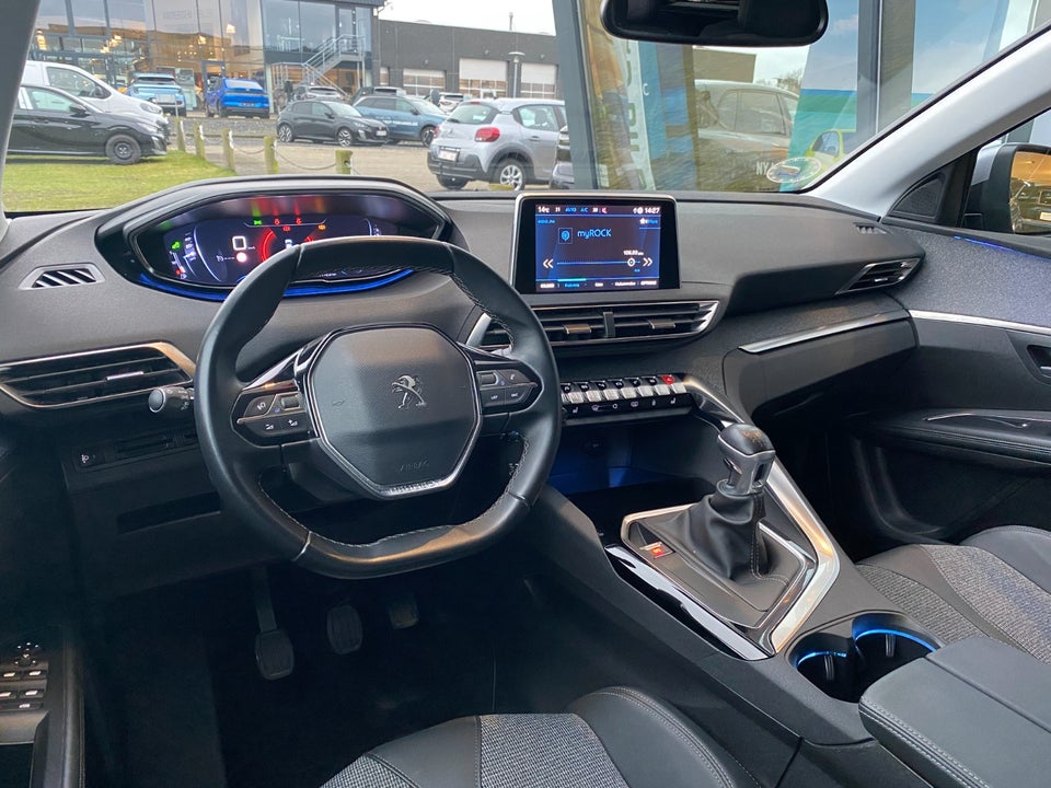 Peugeot 5008 1,2 PureTech 130 Limited 7prs 5d