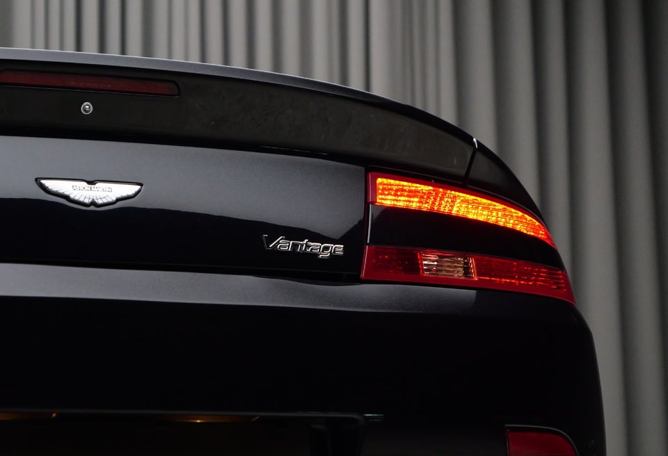 Aston Martin V8 Vantage 4,3 Coupé 2d