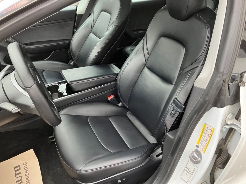 Tesla Model 3 Standard Range+ RWD 4d