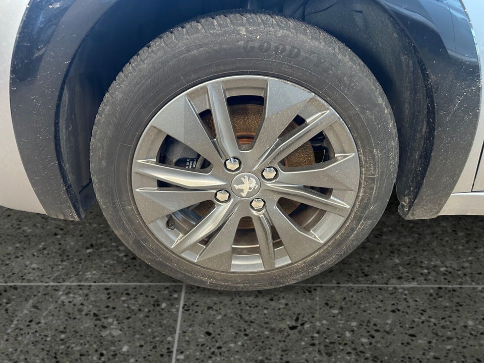 Peugeot e-208 50 Active Pack 5d