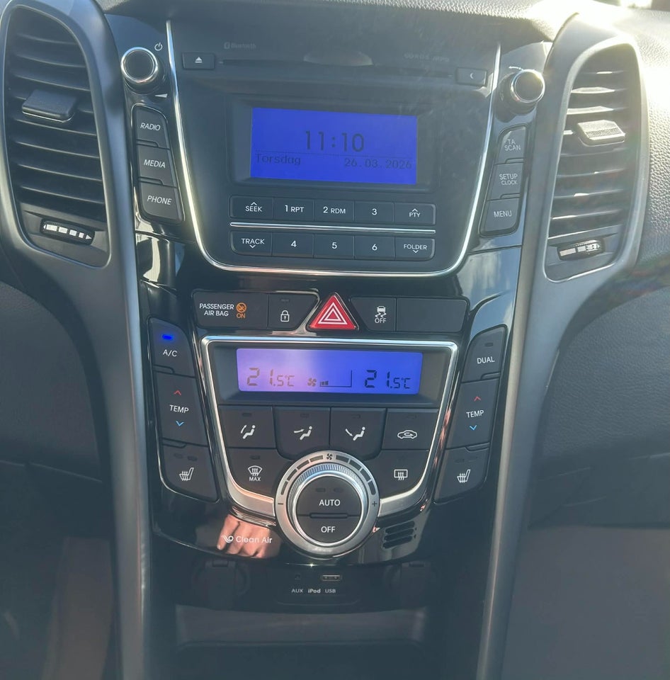 Hyundai i30 1,6 CRDi 110 EM-Edition 5d