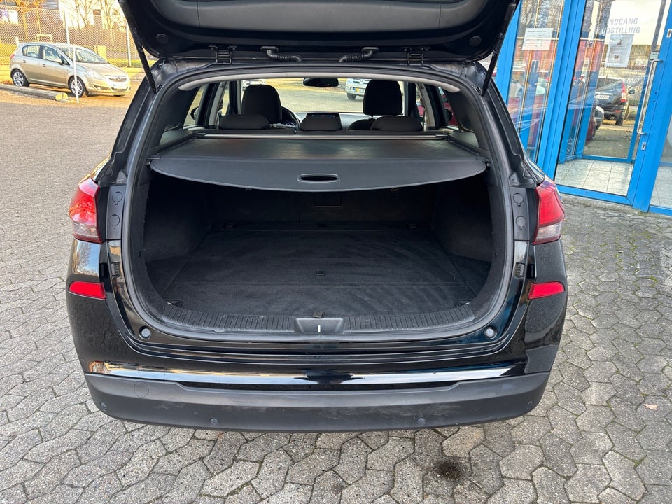 Hyundai i30 1,4 T-GDi Premium stc. DCT 5d