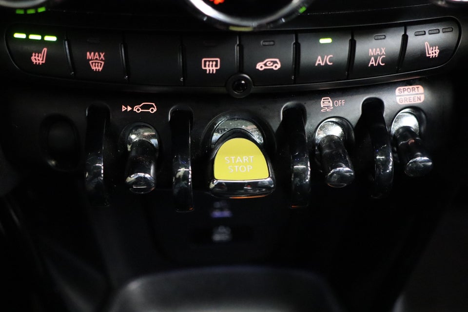 MINI Cooper SE Camden Edition 3d