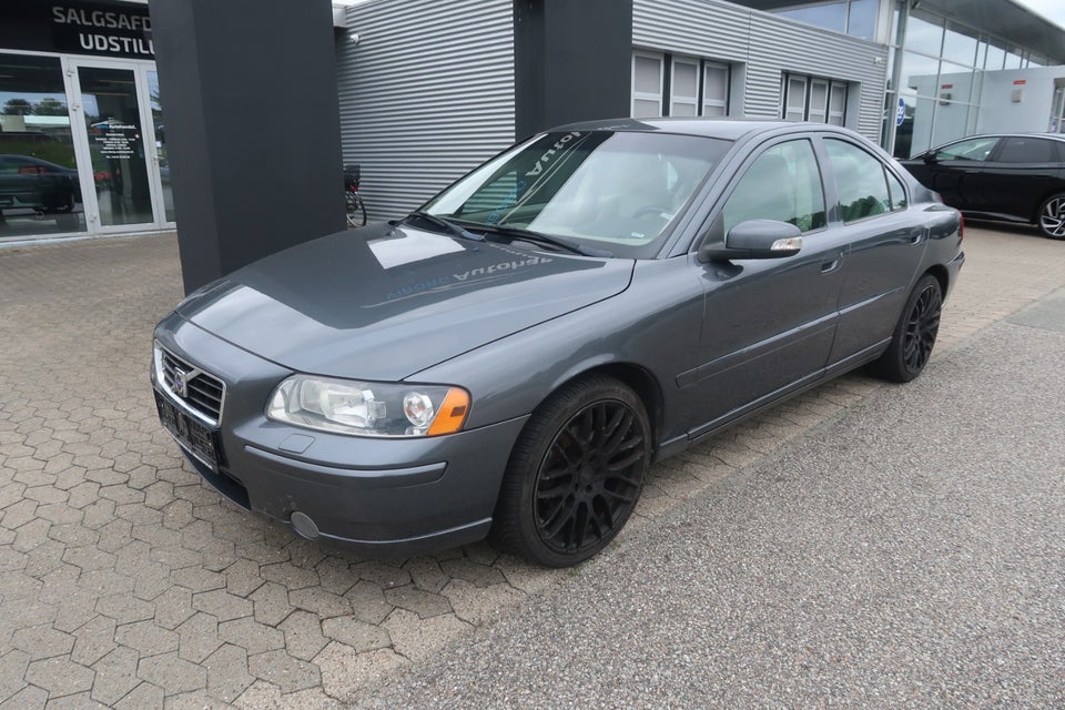 Volvo S60 2,4 140 Kinetic 4d