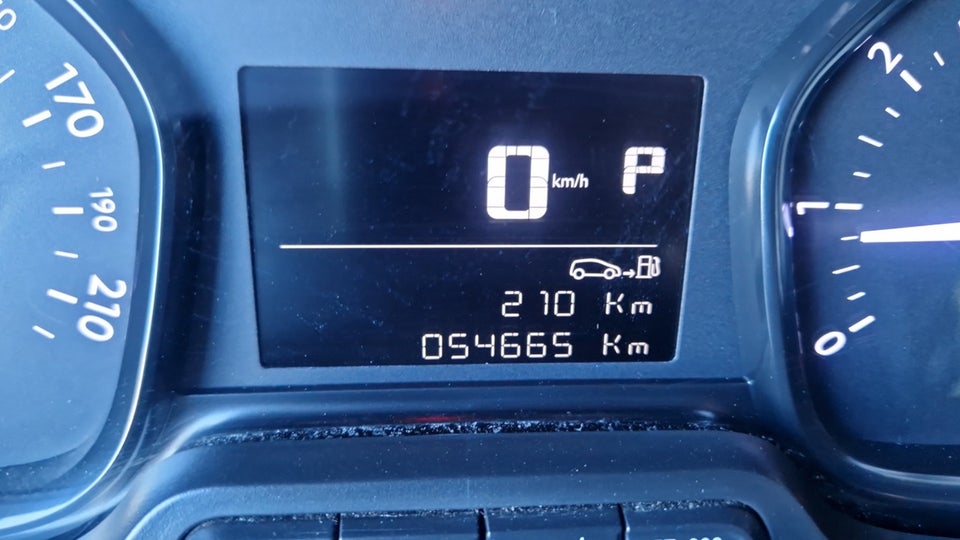 Peugeot Expert 2,0 BlueHDi 144 L2 Plus EAT8 Van