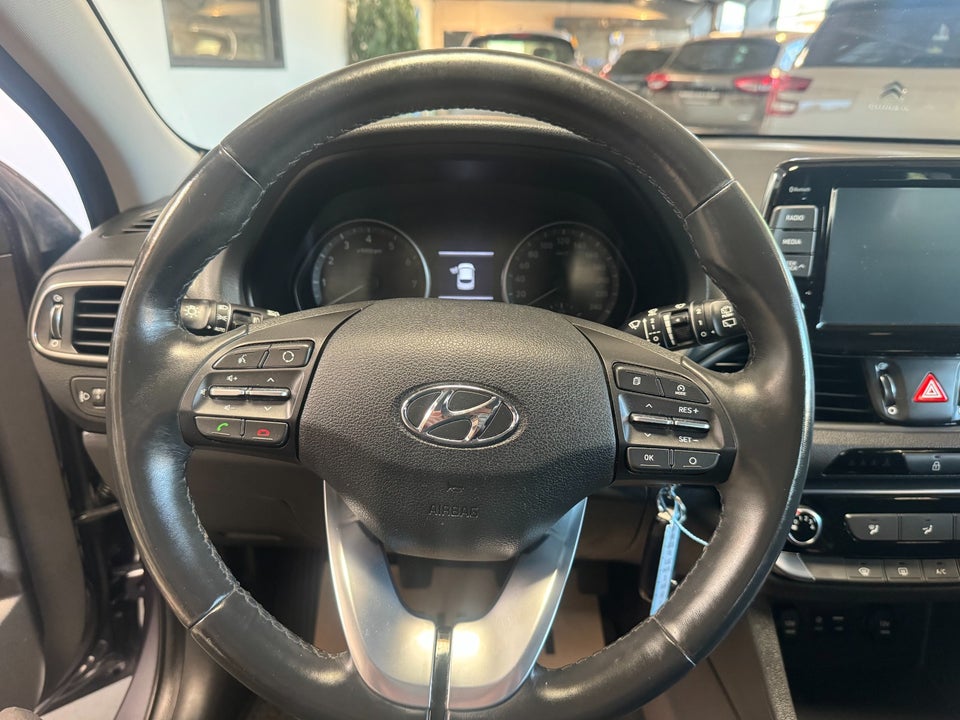 Hyundai i30 1,0 T-GDi Life stc. 5d