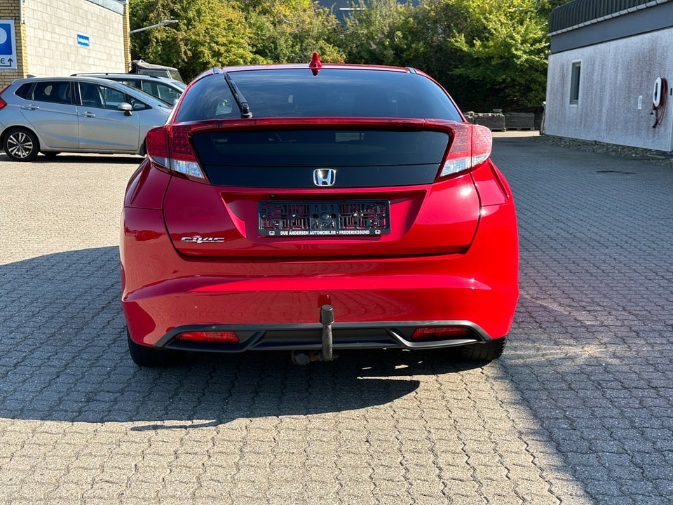 Honda Civic 1,8 i-VTEC Sport 5d