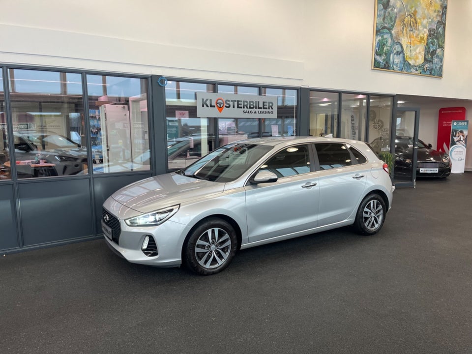 Hyundai i30 1,6 CRDi 110 Premium 5d