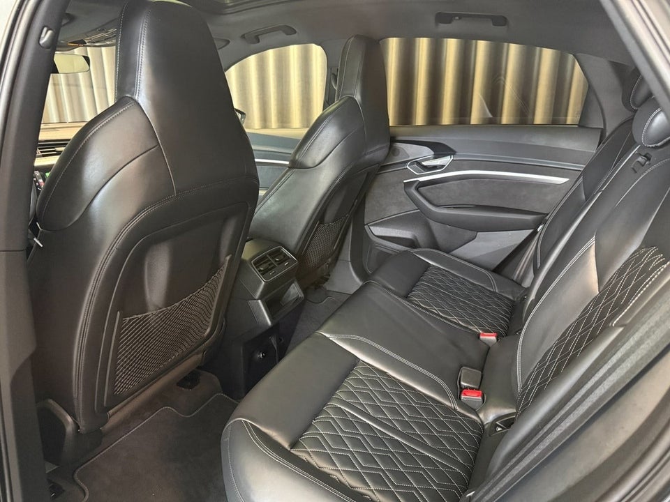 Audi e-tron 50 S-line Prestige Sportback quattro 5d