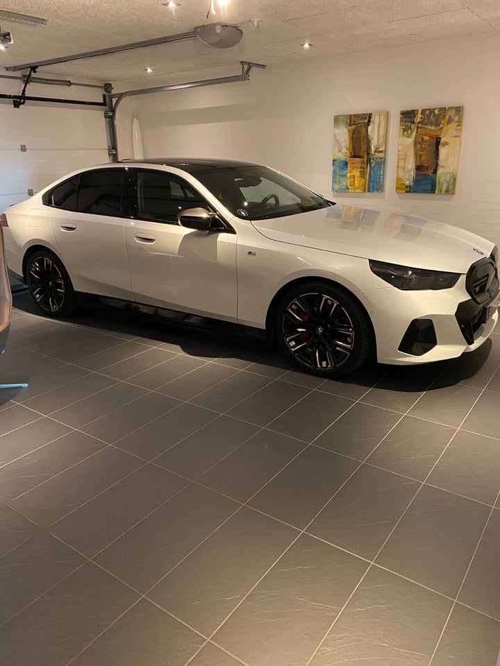 BMW i5 M60 xDrive 4d