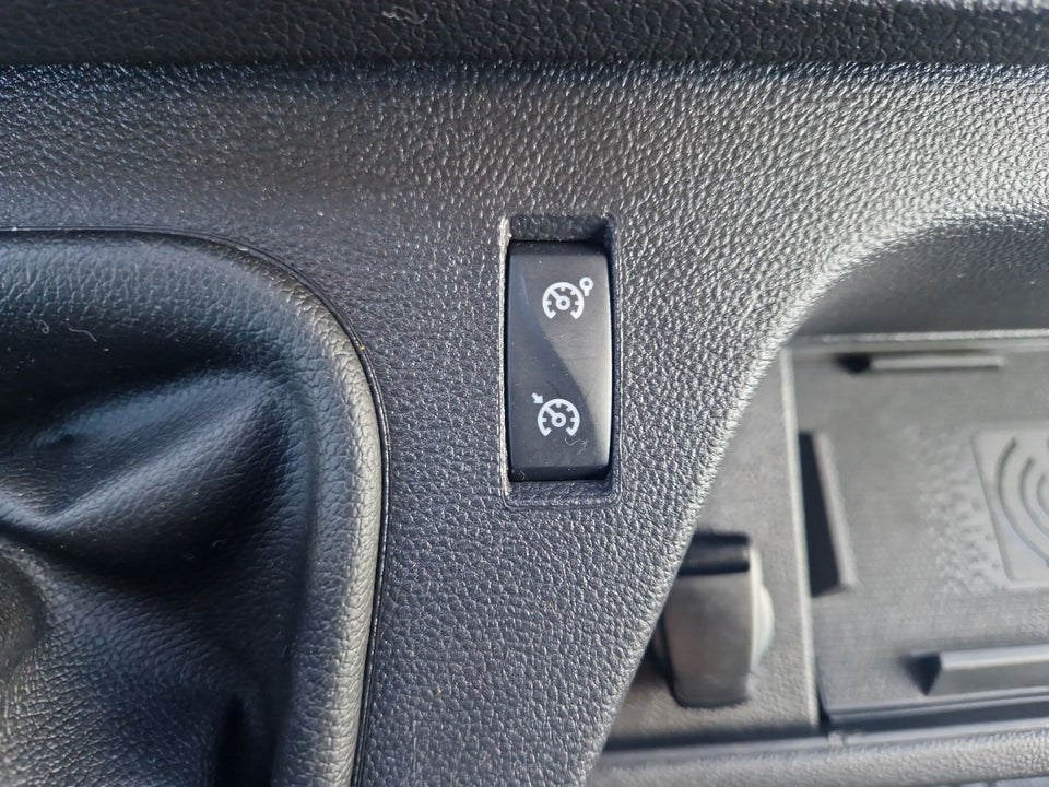 Renault Master IV T35 2,3 dCi 150 L3H2 Kassevogn