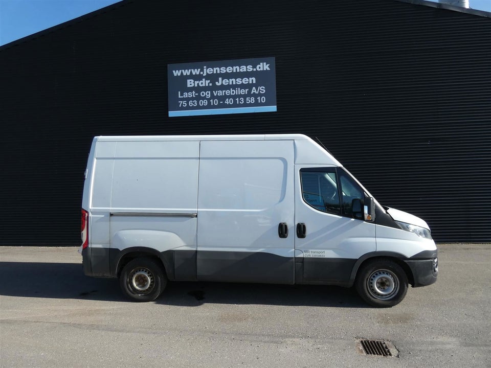 Iveco Daily 2,3 35S14 10,8m³ Van