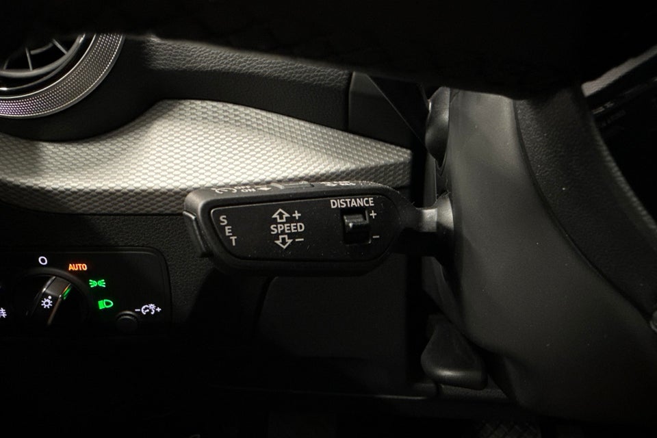 Audi Q2 35 TFSi S-line S-tr. 5d