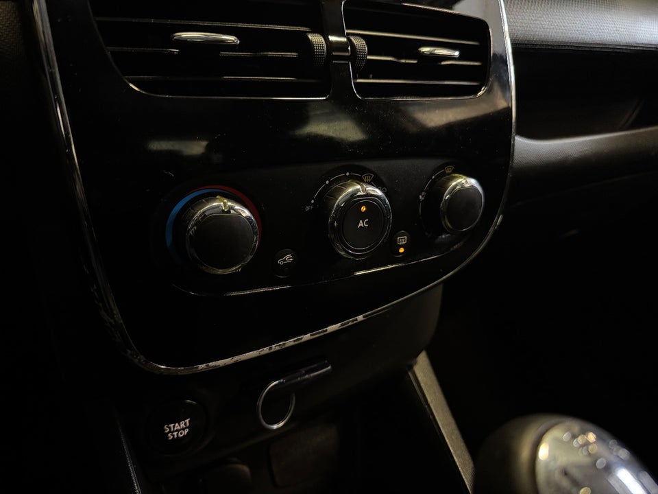 Renault Clio IV 1,5 dCi 75 Expression 5d