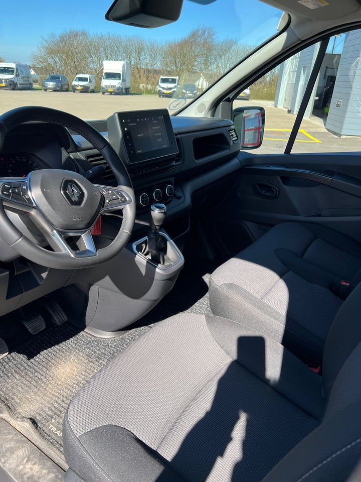 Renault Trafic 2,0 dCi 130 L2H1