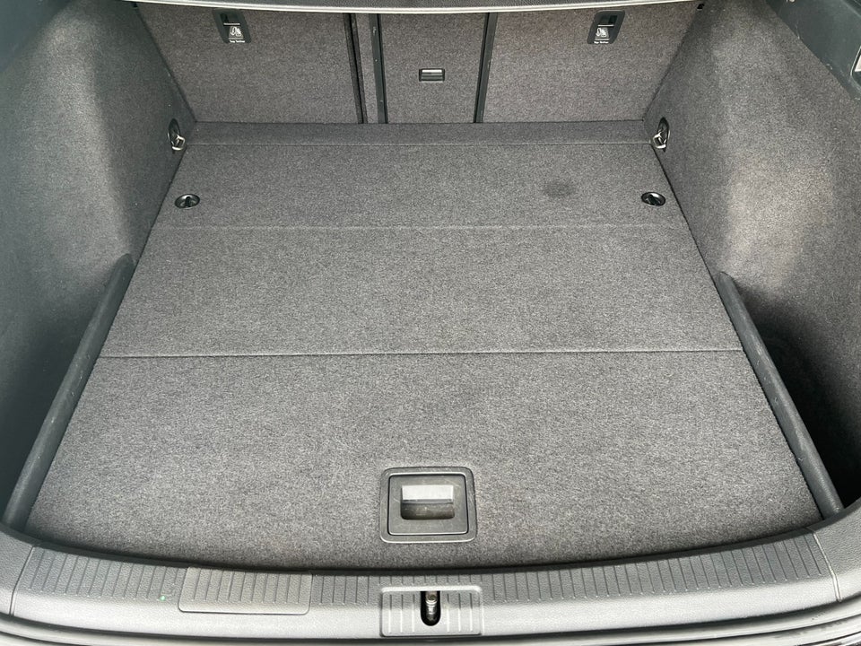VW Golf VII 1,4 TSi 150 Highline Variant DSG 5d