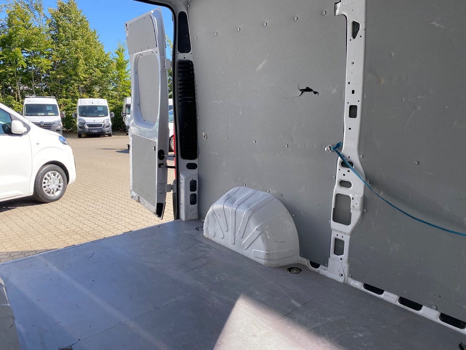 Citroën Jumper 33 2,2 BlueHDi 140 L2H2