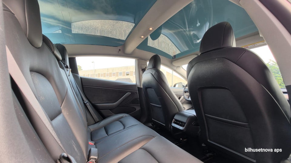 Tesla Model 3 Long Range AWD 4d