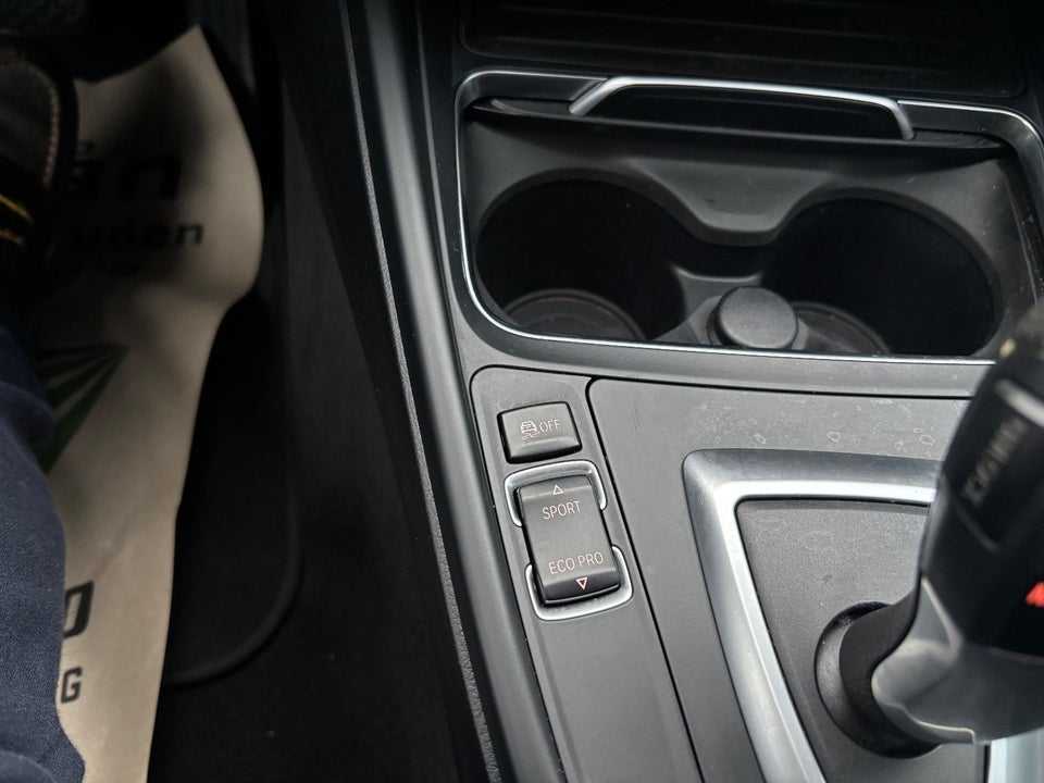 BMW 320i 2,0 aut. 4d