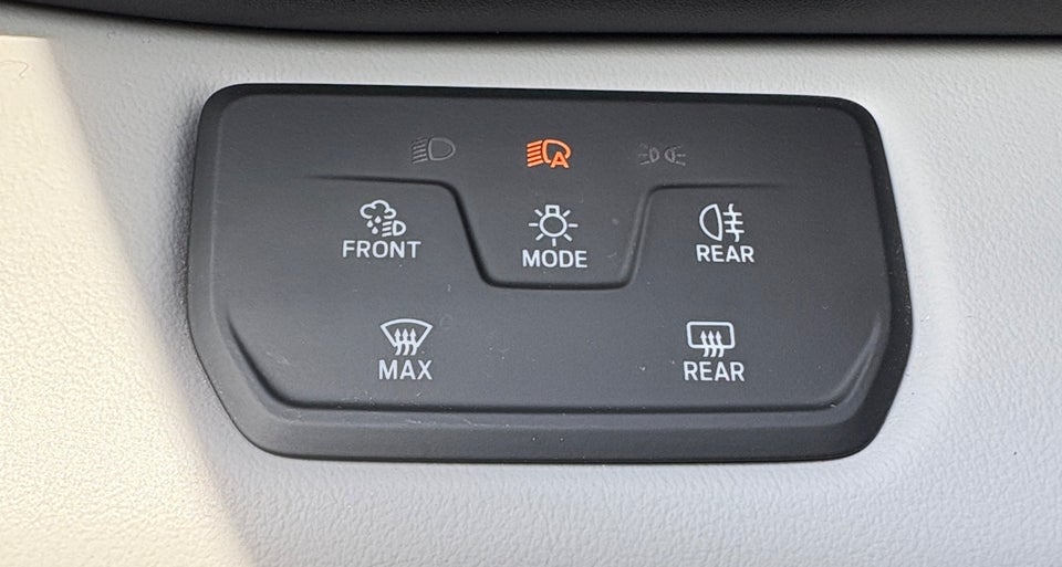 Ford Explorer 77 Premium Extended Range 5d