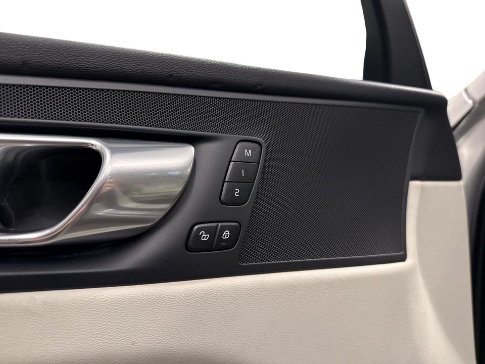 Volvo XC60 2,0 T6 ReCharge Plus Bright aut. AWD 5d