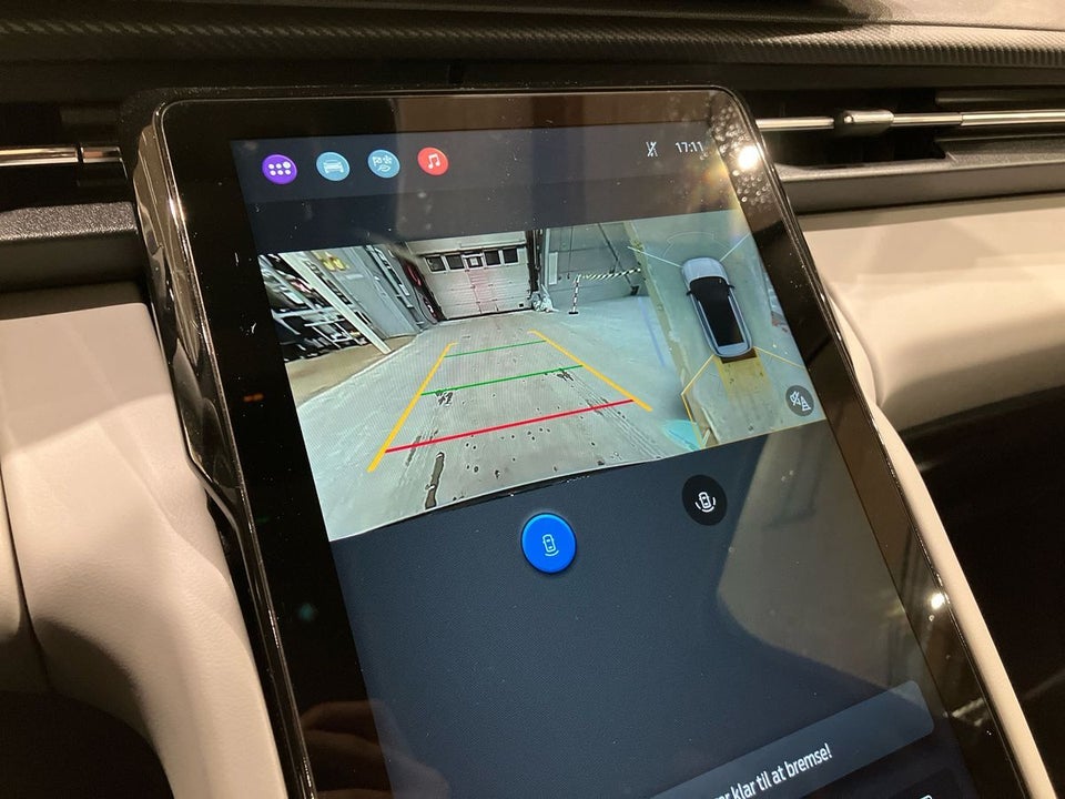 Ford Explorer 82 Premium Extended Range 5d