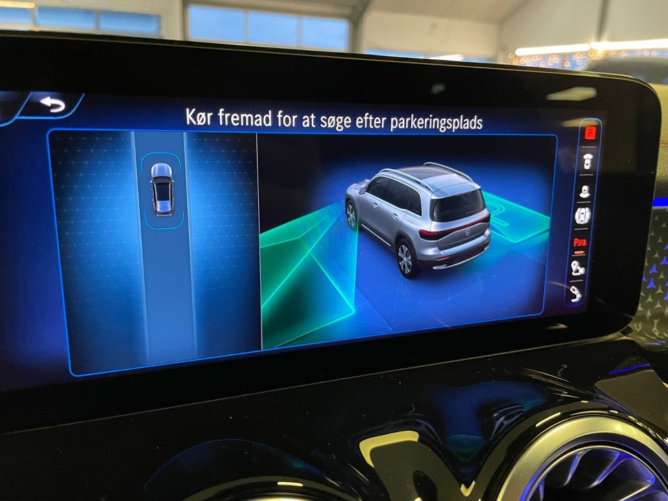 Mercedes EQB300 AMG Line 4Matic 5d