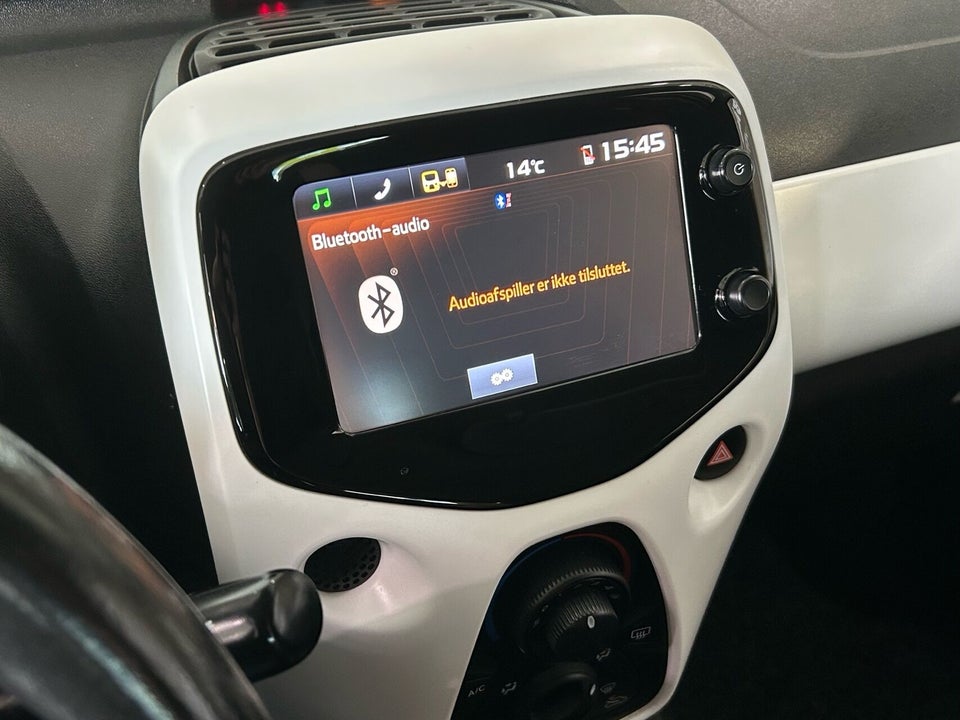 Peugeot 108 1,0 e-VTi 69 White Edition 5d