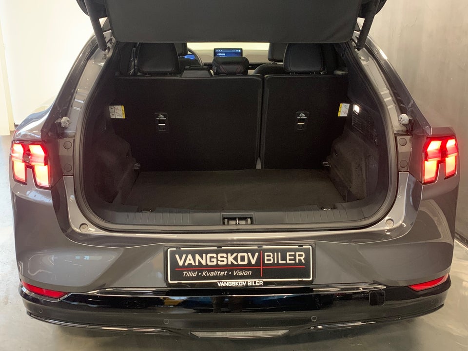 Ford Mustang Mach-E 75 Premium Standard Range AWD 5d