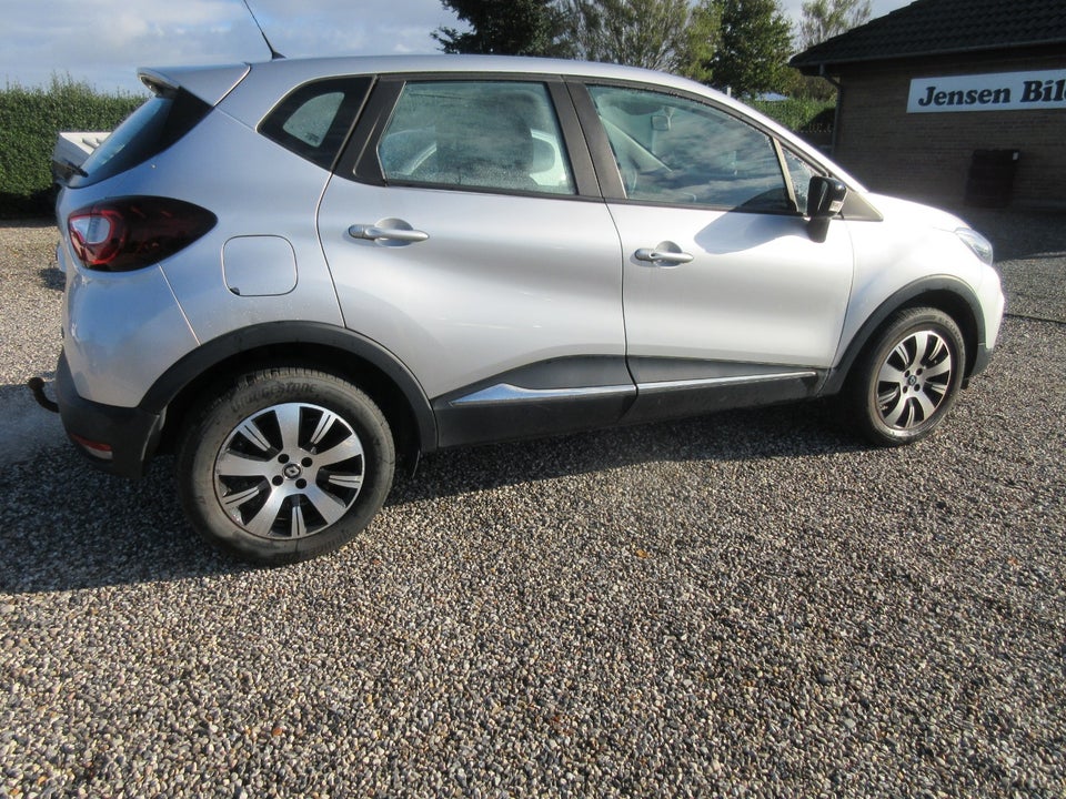 Renault Captur 1,2 TCe 120 Expression 5d