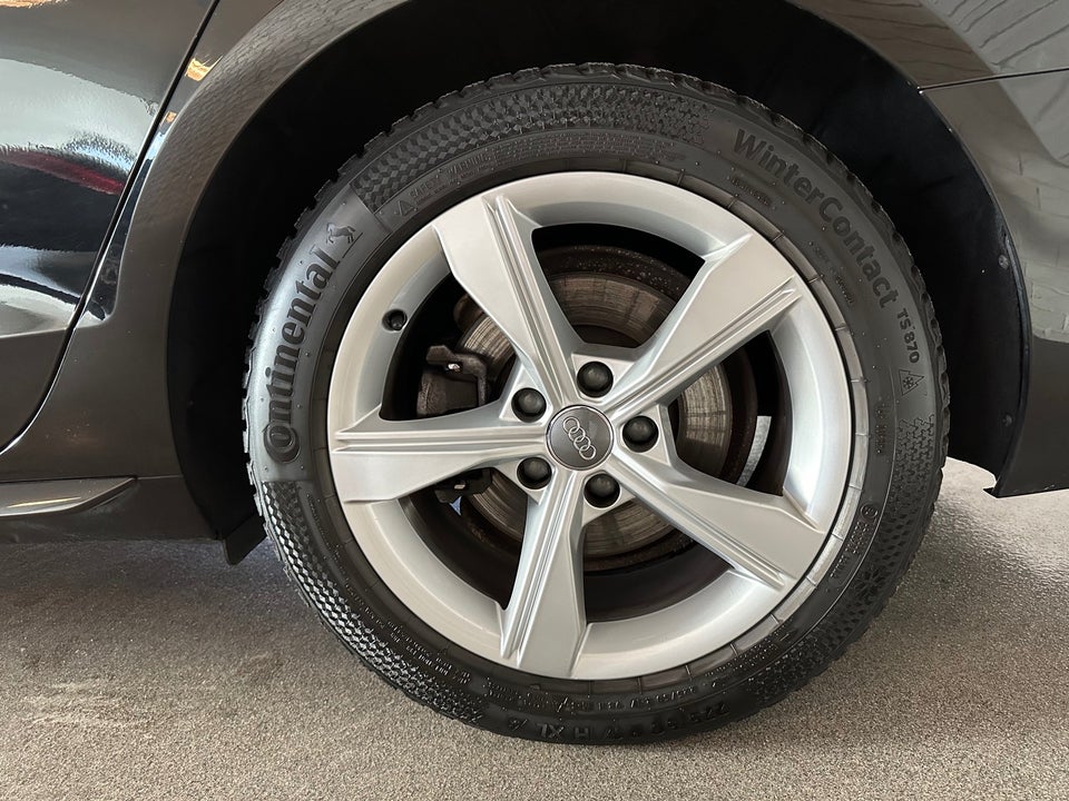 Audi A4 40 TFSi Prestige Avant S-tr. 5d