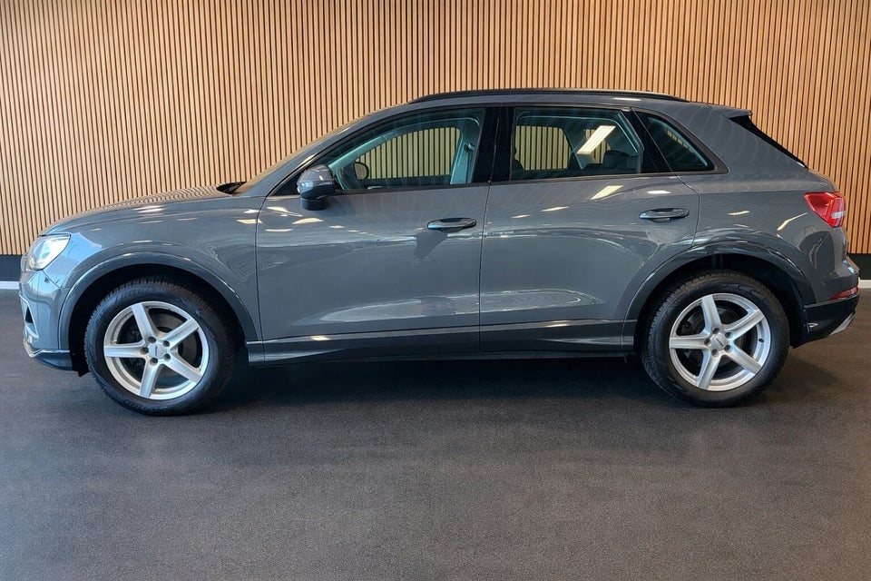 Audi Q3 35 TFSi Advanced Prestige S-tr. 5d