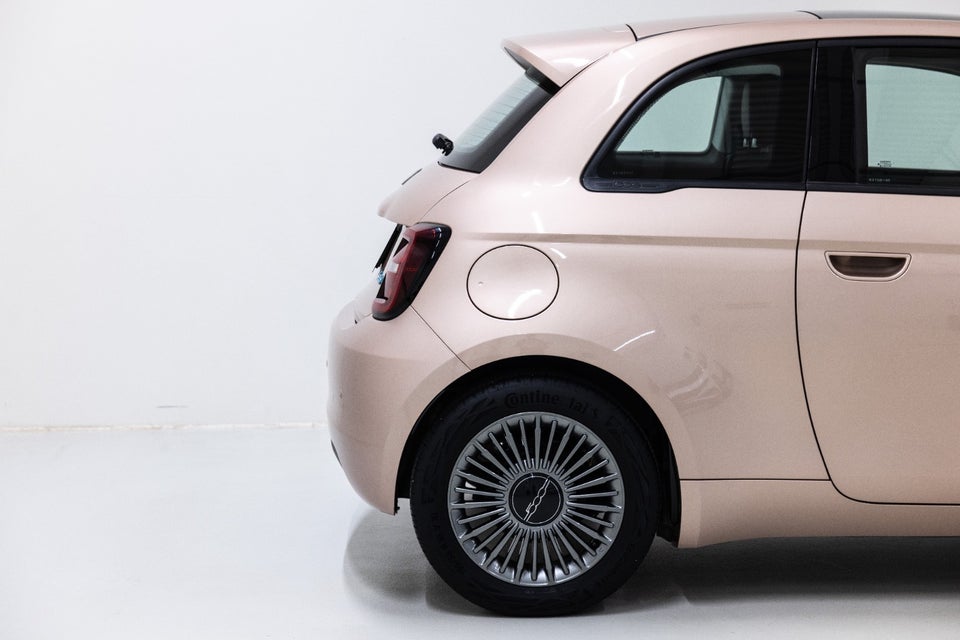 Fiat 500e 42 Icon 3d