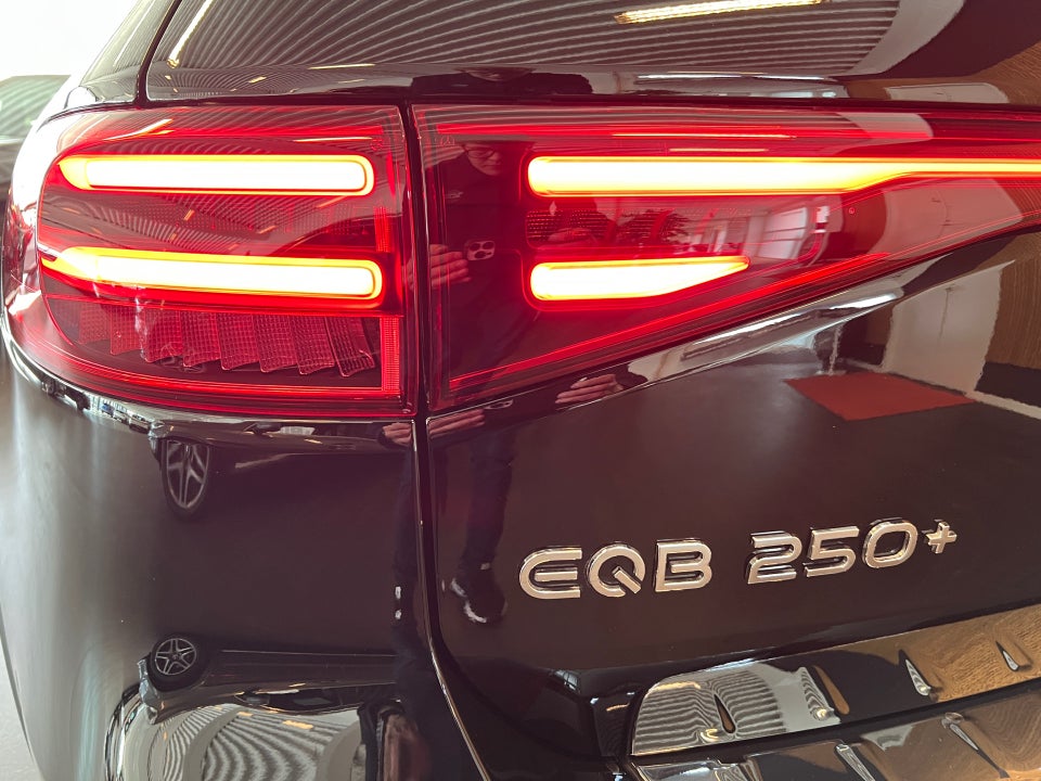 Mercedes EQB250+ Progressive 5d