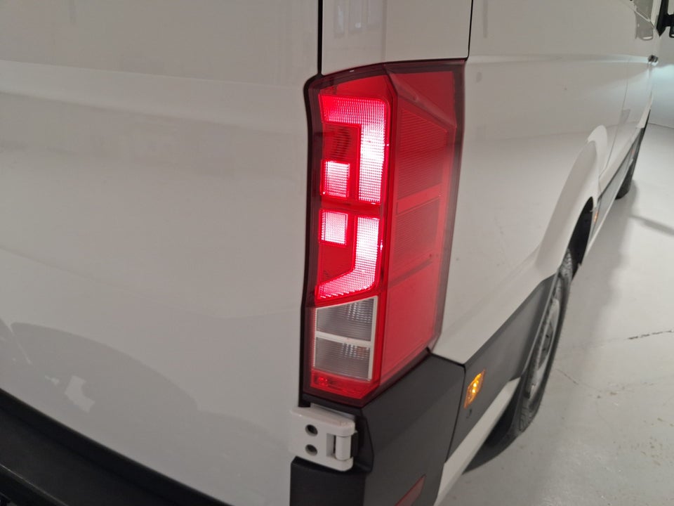 VW Crafter 35 2,0 TDi 177 Kassevogn L3H3