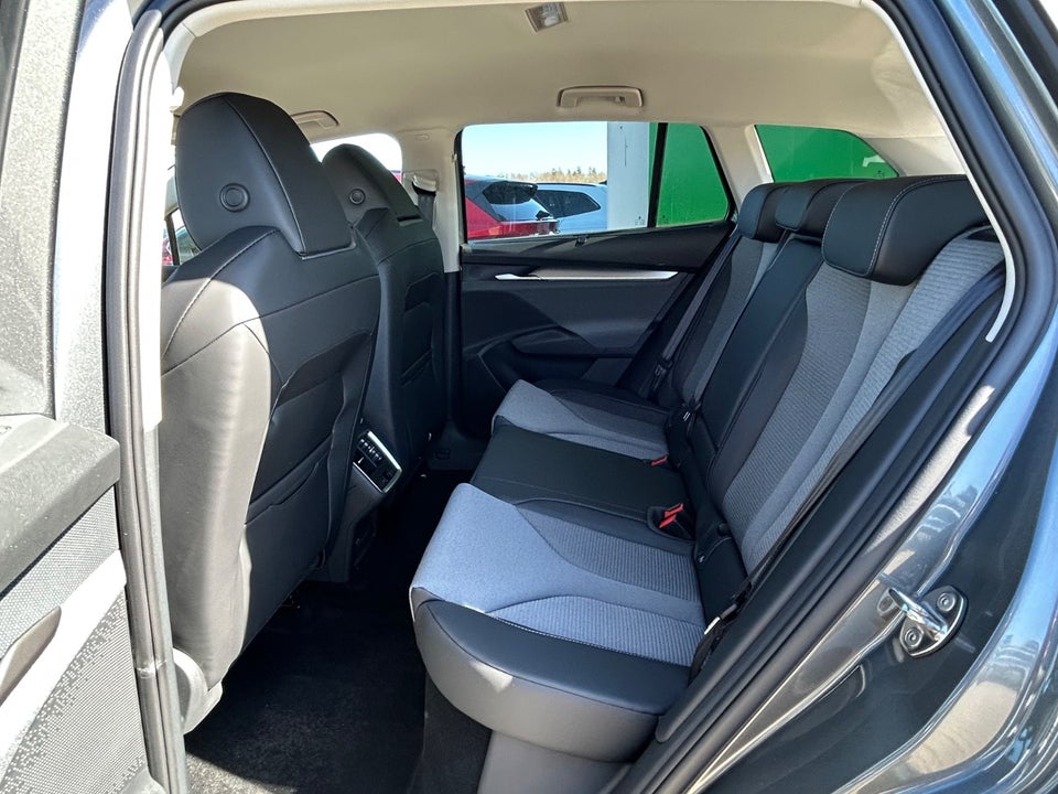 Skoda Enyaq 85 iV Advanced 5d